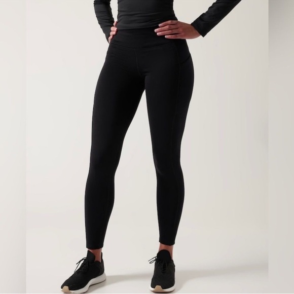 Athleta Altitude Tight in polartech power stretch legging altitude in black - Picture 1 of 9